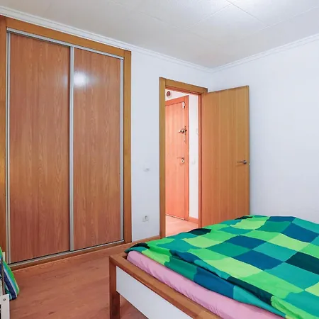 2 Bedroom Gorgeous In Appartement