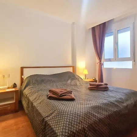 2 Bedroom Gorgeous In Appartement